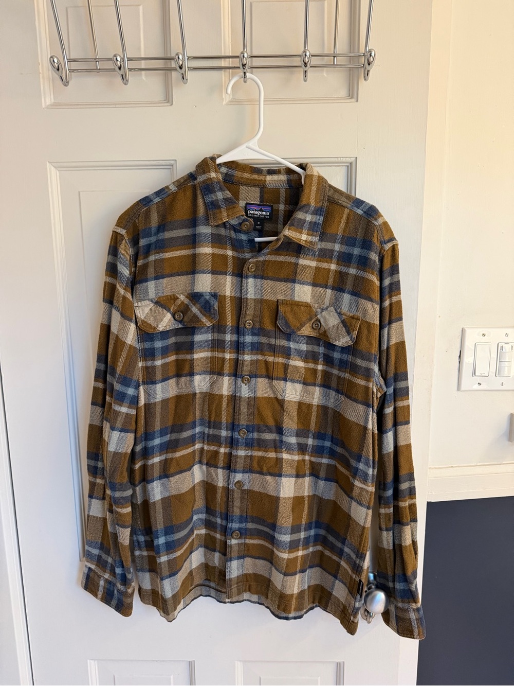 Patagonia Men's 100% cotton Brown Plaid Fjord Flannel Shirt | Medium